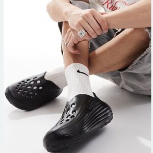 Nike ReactX Rejuven8 Slip On Shoes/Black on Black/M 7/W8